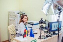 Вже впродовж місяця Великогаївський ЦНАП оформляє біометричні документи