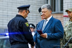 Президент нагородив орденом «За мужність» III ступеня харківських патрульних