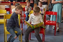 У межах ініціативи Олени Зеленської в бібліотеках Європи відкриваються «Українські книжкові полички»