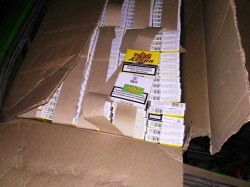 Одеською митницею ДФС припинено незаконне переміщення  12,5 тисяч пачок сигарет