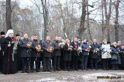 Співробітники міграційної служби вшановували  пам'ять роковин голодомору