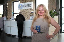 Народна артистка України Наталія Шелепницька у «Паспортному сервісі»