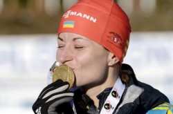 УКРАЇНКИ ЗДОБУЛИ ПЕРЕМОГУ В ЕСТАФЕТІ НА ЕТАПІ КУБКА СВІТУ З БІАТЛОНУ;Українці взяли «золото» у змішаній естафеті Кубка Європи з біатлону