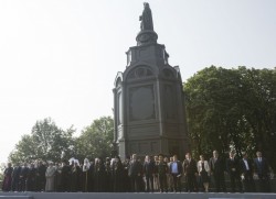 Молимось за визволення українців від нашестя чужинців – Президент України