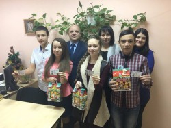У Хотині перший паспорт отримали 4-ро 14-річних школярів