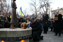 Президент взяв участь у церемонії вшанування пам’яті жертв голодомору в Україні