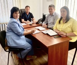 Спільна нарада міграційної служби та центрів надання адміністративних послуг: у Мукачево обговорили ключові питання документування
