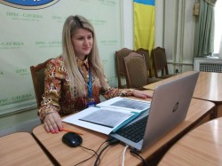 У Чернівцях вивчали законодавчі зміни про видачу закордонних паспортів та окремі питання архівної роботи
