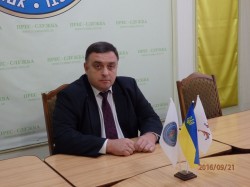 У Чернівецькій області розпочато оформлення паспорта громадянина України у вигляді пластикової картки для осіб, які досягли 16-річного віку