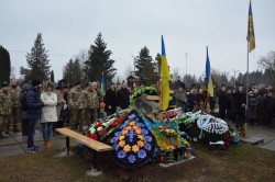 У Чернівцях вшанували героїв Небесної Сотні та полеглих вояків АТО