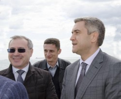 Перебуваючи з робочим візитом у Комінтерновському районі, голова Одеської обласної ради Анатолій Урбанський з депутатами Віталієм Саутьонковим та Олегом Кутателадзе побував на березі Тилігульського лиману.