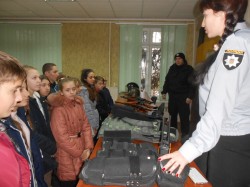 Учні «приміряли» на себе професію поліцейського