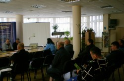 Робота йде до працівників: у центрі зайнятості безробітним презентували вакансії