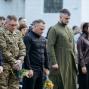 Глава МВС Іван Вигівський зустрівся із сім’ями полеглих захисників та вшанував пам’ять загиблих