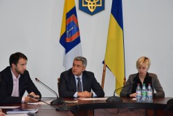 Анатолій Урбанський спільно з представниками Агентства з питань інвестицій та розвитку ОДА провів засідання робочої групи щодо вирішення проблемних питань проектування, будівництва та утримання автомобільної дороги державного значення «Одеса-Рені (на Бухарест)»