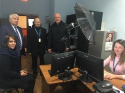 Начальник УДМС Хмельниччини разом із Головним редактором газети «Міграція» І.П.Супруновським із робочим візитом відвідали територіальні підрозділи служби