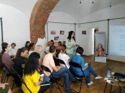 Буковинські міграційники взяли участь у інфо-перфомансі, присвяченому протидії торгівлі людьми