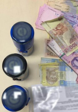 Столична поліція припинила діяльність злочинної групи посадових осіб пат "банк михайлівський", які завдали державі близько 1,5 мільярда гривень збитків