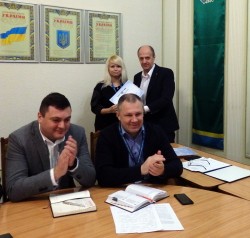 В Чернівцях кращі працівники УДМС отримали відзнаки Голови