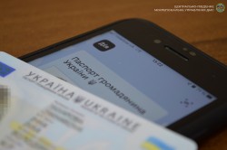 Коли послуга приходить додому: вручення ID-картки за місцем  проживання