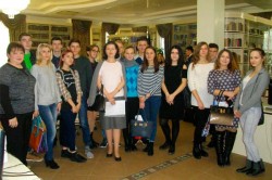 Будинок, в якому немає книги, подібний до тіла, позбавленому душі