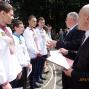  Чернівецькі міграційники привітали підшефну школу зі святом «останнього дзвоника»