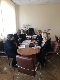 Співробітники Оболонського РВ ЦМУ ДМС активно співпрацюють з представниками районної в м. Києві державної адміністрації