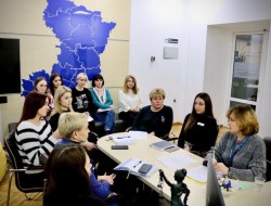 Робоча зустріч представників Рівненського міського відділу УДМС з персоналом місцевого  ЦНАПу
