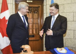 Президент провів телефонну розмову із Прем’єр-міністром Канади Стівеном Гарпером
