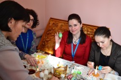 Писанки до Великодня  - руками Рівненських міграційників