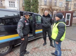 Буковинські міграційники примусово видворили з країни громадянина РФ