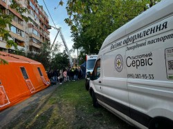 ДМС України допомагає громадянам відновлювати документи після ворожих атак