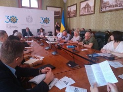 У Чернівцях відбувся круглий стіл до Дня державної служби