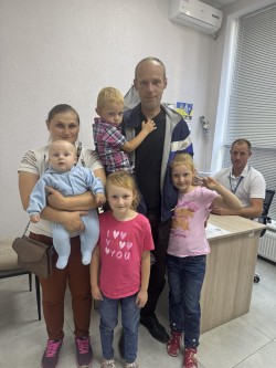 Турбота про кожного: паспортні документи для великої  родини!