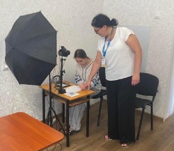 У 14 років – час для першого паспорта