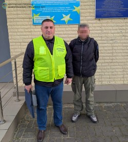 З України примусово видворять іноземця за систематичні  порушення