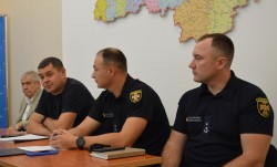 Як діяти під час обстрілу, вибуху чи пожежі: у ЦПМУ ДМС навчають  працівників